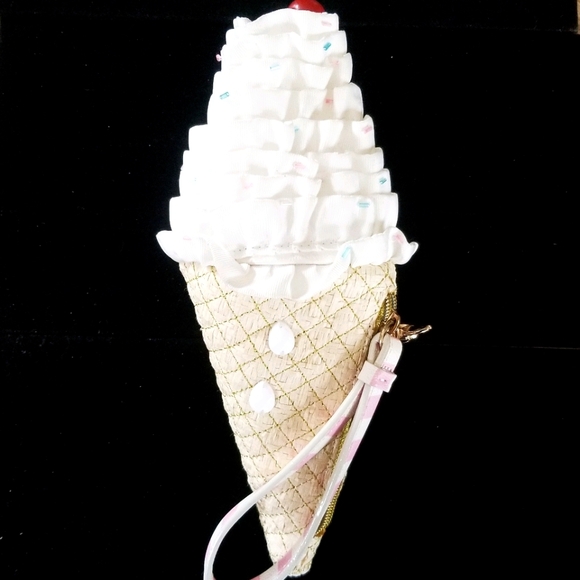 Betsey Johnson Kiss Me Till Ice Cream Wristlet - Picture 15 of 16